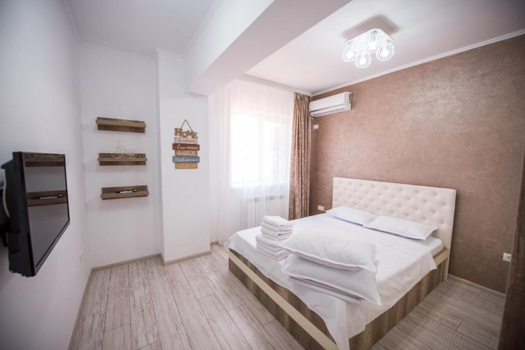 Sophia 2 & Moonlight Apartaments Mamaia Esterno foto