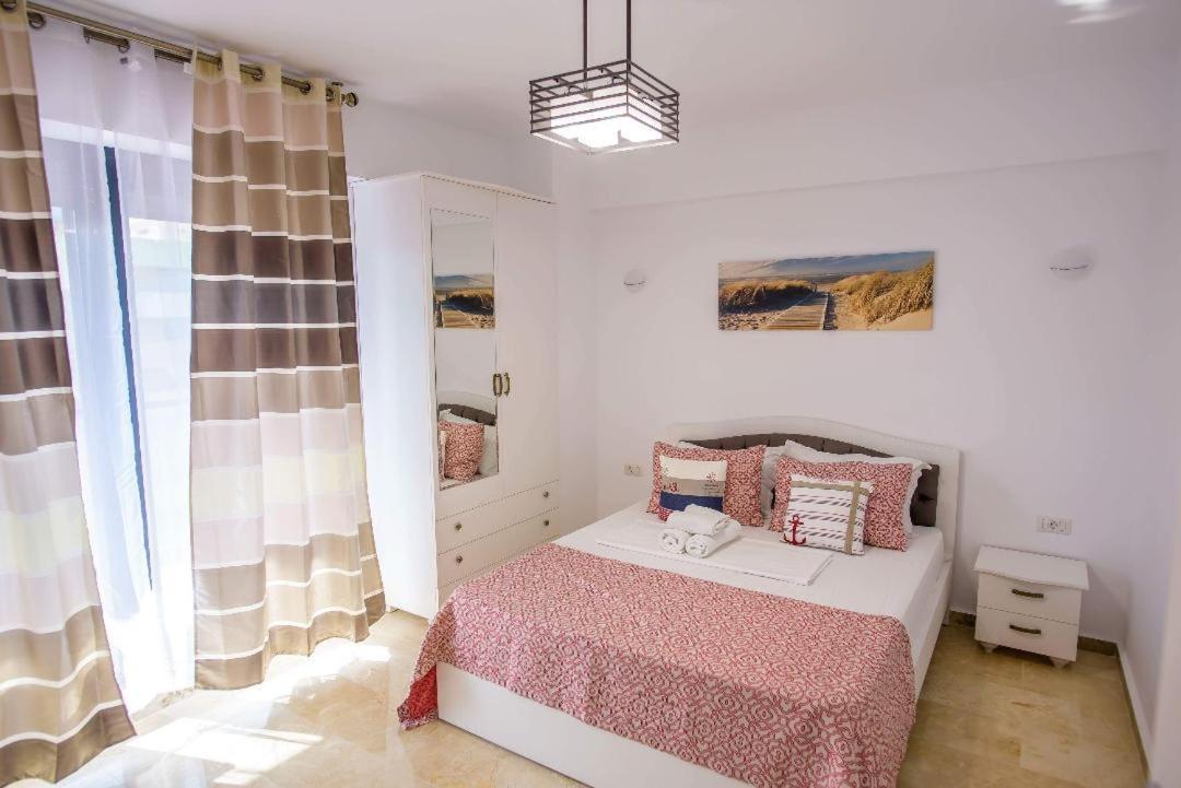 Sophia 2 & Moonlight Apartaments Mamaia Esterno foto