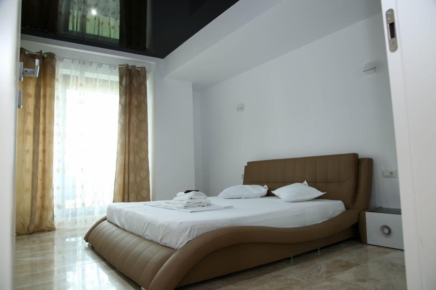 Sophia 2 & Moonlight Apartaments Mamaia Esterno foto